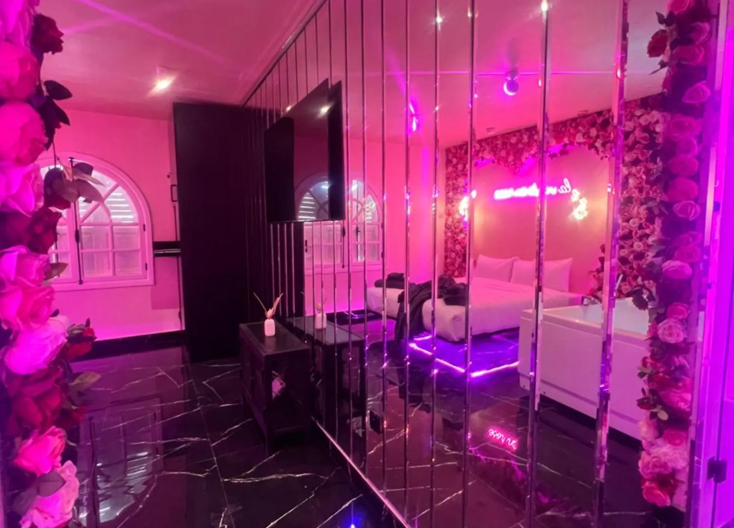 Apartamento La Vie En Rose ! Jacuzzi ! Centre Marrakech Marrakesh
